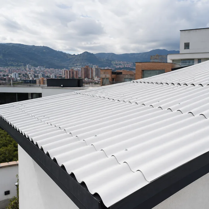 tejas termoacústicas UPVC IngeRoof — cubiertas para toda Colombia